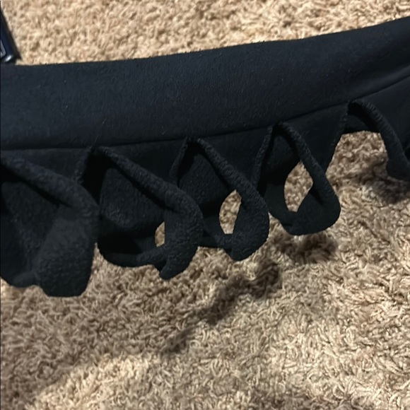 ALO Yoga Black Women's Hoodie with Unique Sleeve Design - Picture 3 of 11